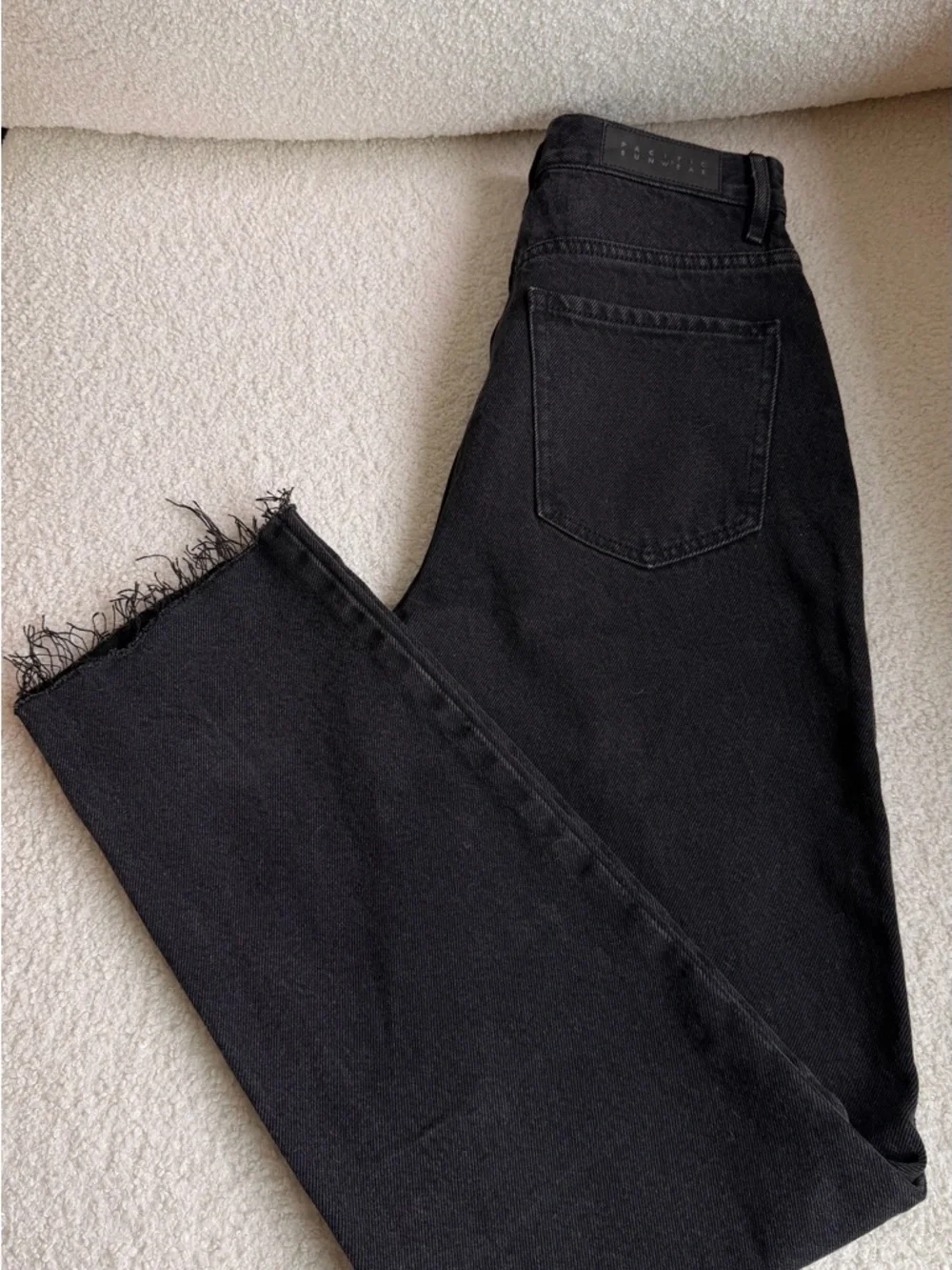 PacSun Black High-Rise Button-Fly Jeans - Picture 6 of 6